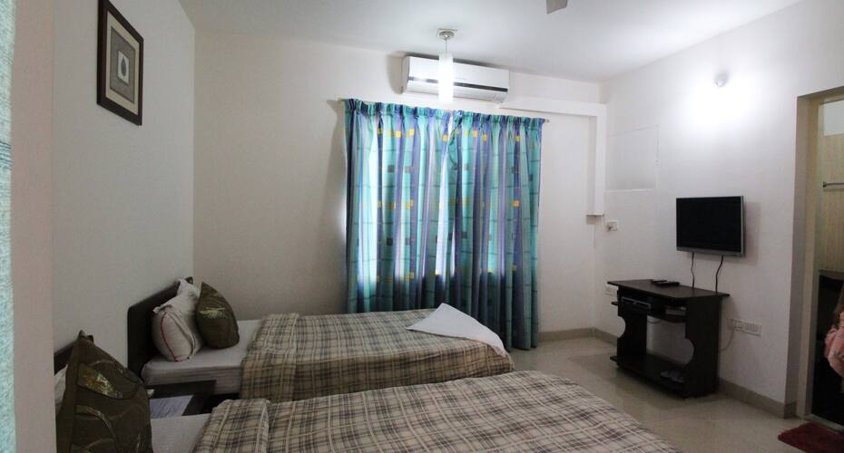 Shree Balaji  Service Apartments  Viman Nagar - 3, Pune 4